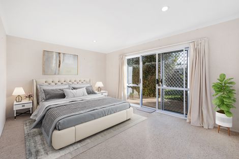 Photo of property in 20 Clare Street, Cambridge, 3434