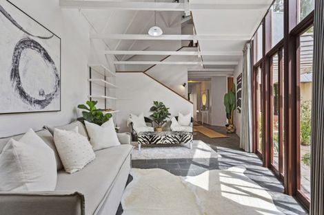 Photo of property in 114 Merivale Lane, Merivale, Christchurch, 8014