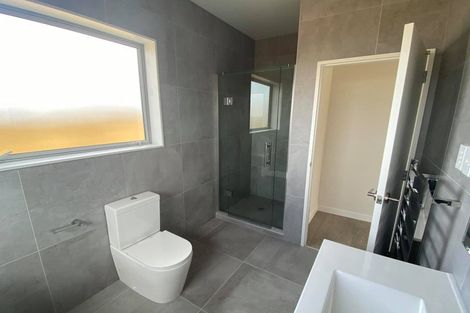 Photo of property in 13 Walter Ruddock Avenue, Kumeu, 0810