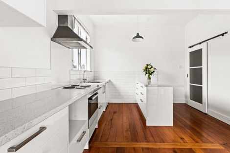 Photo of property in 55 Nelson Crescent, Napier South, Napier, 4110