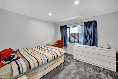 Photo of property in 44 Belt Road, Moturoa, New Plymouth, 4310