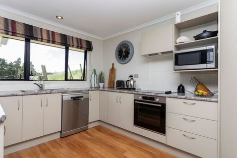 Photo of property in 15b Edward Street, Dannevirke, 4930