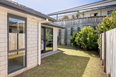 Photo of property in 78 Bert Wall Drive, Omokoroa, 3114