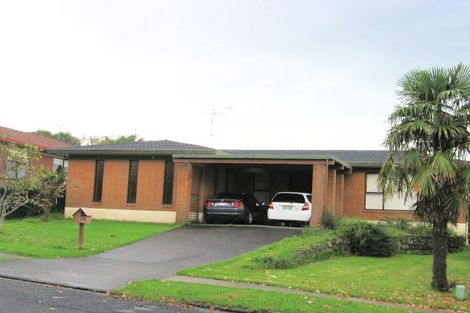 Photo of property in 8 La Perouse Street, Botany Downs, Auckland, 2010