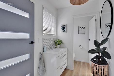 Photo of property in 84 Pacific Road, North New Brighton, Christchurch, 8083