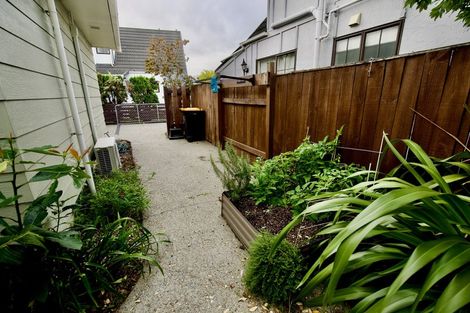 Photo of property in 21a Woodfield Avenue, Roslyn, Palmerston North, 4414