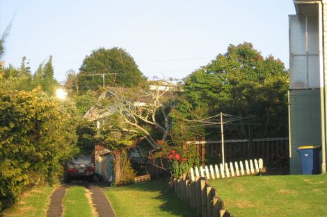 Photo of property in 17 Hamilton Place, Glenfield, Auckland, 0629