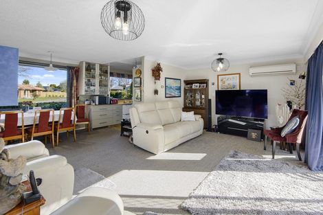 Photo of property in 5 Kinrara Place, Halswell, Christchurch, 8025