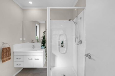 Photo of property in 42 Edgeview Crescent, Fitzroy, Hamilton, 3206