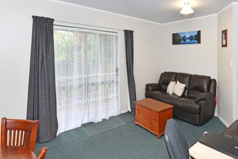 Photo of property in 10b Lane Road, Weymouth, Auckland, 2103