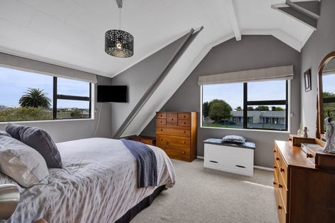 Photo of property in 11 County Drive, Hawera, 4610