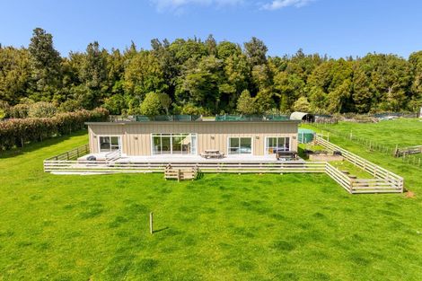 Photo of property in 2 Sarona Park Drive, Omanawa, 3171