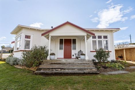 Photo of property in 8 Garden Street, Lumsden, 9730
