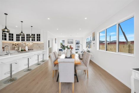 Photo of property in 13 Drumconnell Drive, Flat Bush, Auckland, 2019