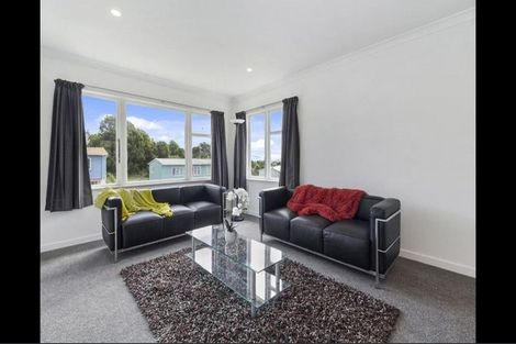 Photo of property in 11 Derby Place, Cannons Creek, Porirua, 5024