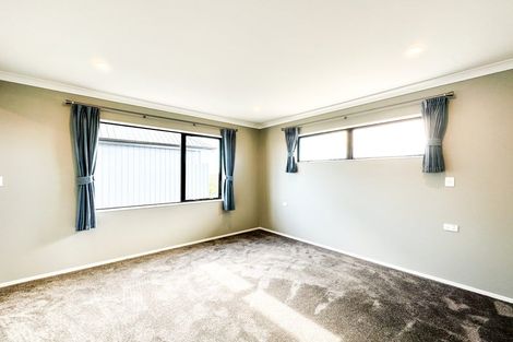 Photo of property in 42 Montgomery Avenue, Belmont, Auckland, 0622