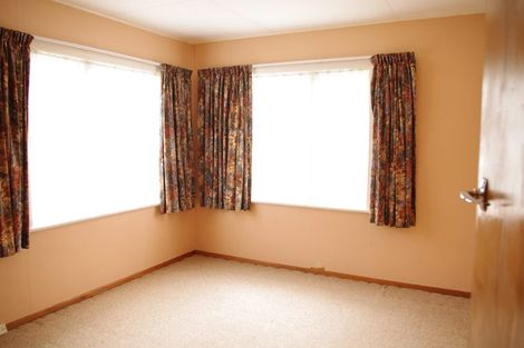 Photo of property in 33 Karaka Street, Wainuiomata, Lower Hutt, 5014