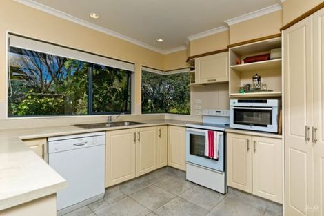 Photo of property in 48 Waldorf Crescent, Orewa, 0931