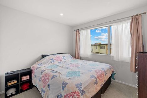 Photo of property in 26/11 Ray Small Drive, Papakura, 2110