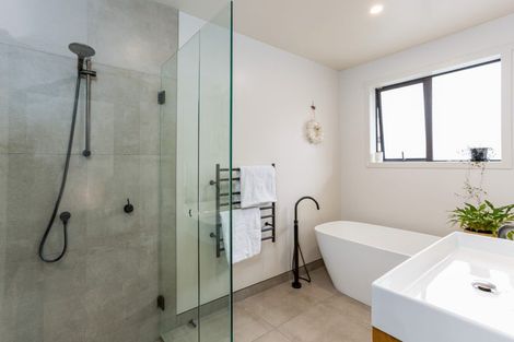 Photo of property in 5 Regent Street, Lower Shotover, Queenstown, 9304