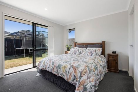 Photo of property in 16 Eastbank Drive, Katikati, 3129