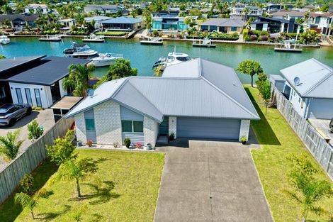 Photo of property in 13 Mermaid Place, Whitianga, 3510