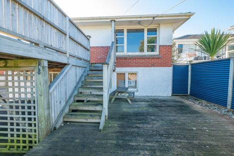 Photo of property in 83 Easther Crescent, Kew, Dunedin, 9012