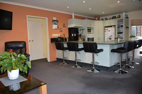 Photo of property in 11 Flemington Place, Taradale, Napier, 4112