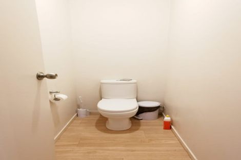 Photo of property in 77 Carrington Avenue, Silverdale, Hamilton, 3216