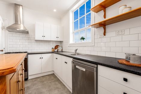 Photo of property in 379 Adelaide Road, Newtown, Wellington, 6021