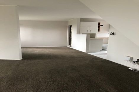 Photo of property in 1/60 Rangatira Road, Beach Haven, Auckland, 0626