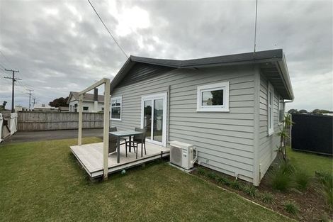 Photo of property in 197 Seaview Road, Westown, New Plymouth, 4310