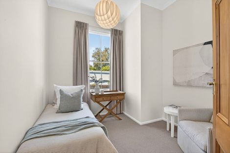 Photo of property in 9 Cobden Crescent, Bluff Hill, Napier, 4110