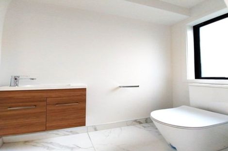 Photo of property in 29c Dawnhaven Drive, Te Atatu Peninsula, Auckland, 0610