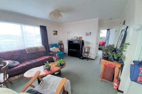 Photo of property in 6 Percy Graham Drive, Tuakau, 2121