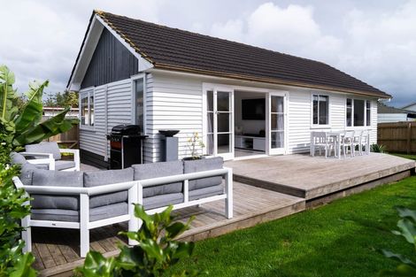 Photo of property in 1/18 Crosby Road, West Harbour, Auckland, 0618