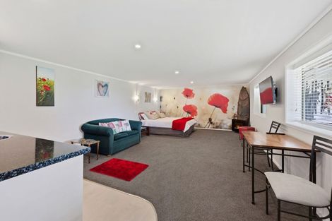 Photo of property in 49 Torkar Road, Clarks Beach, 2122