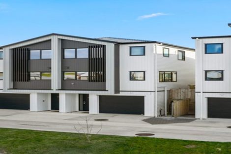 Photo of property in 20a Makomako Drive, Orewa, 0931
