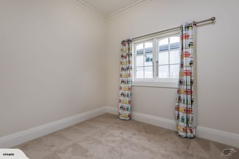 Photo of property in 38 Te Kawa Road, Greenlane, Auckland, 1061