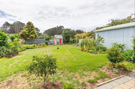 Photo of property in 72 Koputara Road, Himatangi Beach, Foxton, 4891