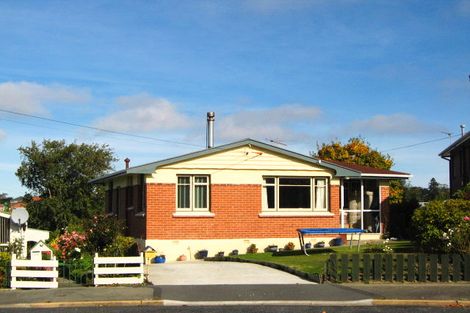 Photo of property in 27 Derwent Street, Helensburgh, Dunedin, 9010