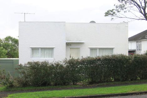 Photo of property in 10 James Laurie Street, Henderson, Auckland, 0612