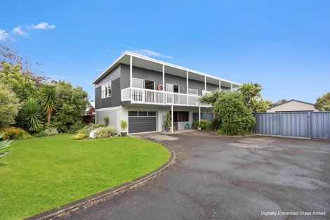 Photo of property in 118 Sandspit Road, Waiuku, 2123