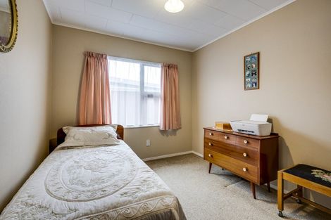 Photo of property in 58 Spriggs Crescent, Greenmeadows, Napier, 4112