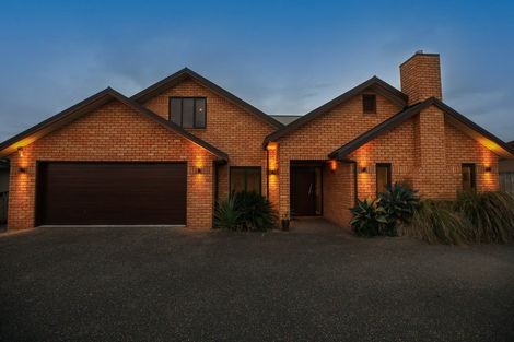 Photo of property in 49 Coleraine Drive, Rototuna, Hamilton, 3210
