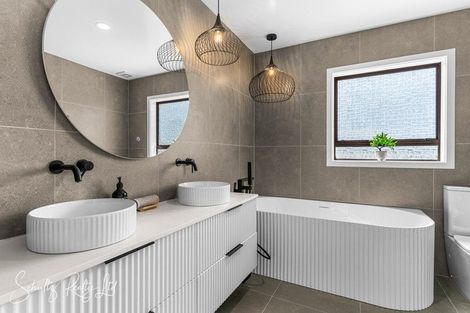 Photo of property in 109 Hurndall Street East, Maungaturoto, 0520