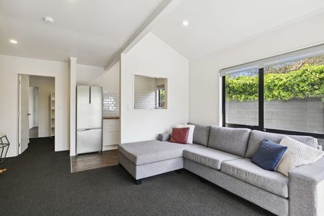 Photo of property in 8 Countess Close, Maupuia, Wellington, 6022