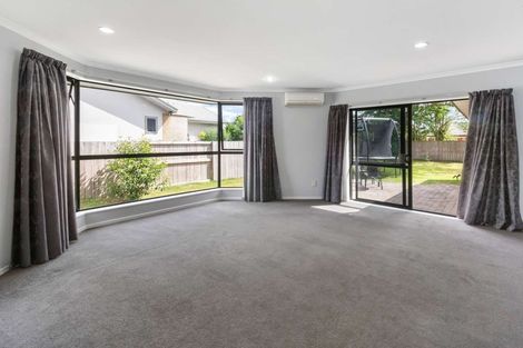 Photo of property in 28 Aldershot Place, Nawton, Hamilton, 3200