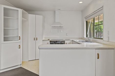 Photo of property in 1/8 Kathleen Place, Rainbow Point, Taupo, 3330