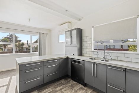 Photo of property in 205 South Road, Spotswood, New Plymouth, 4310